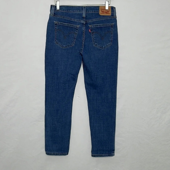 Levi's Boyfriend Mid Rise Jeans - Size 28 - Picture 4 of 7